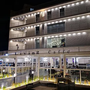 3* Hotel Living