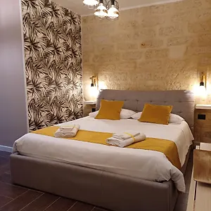 Elegance 05 , Bari Italia